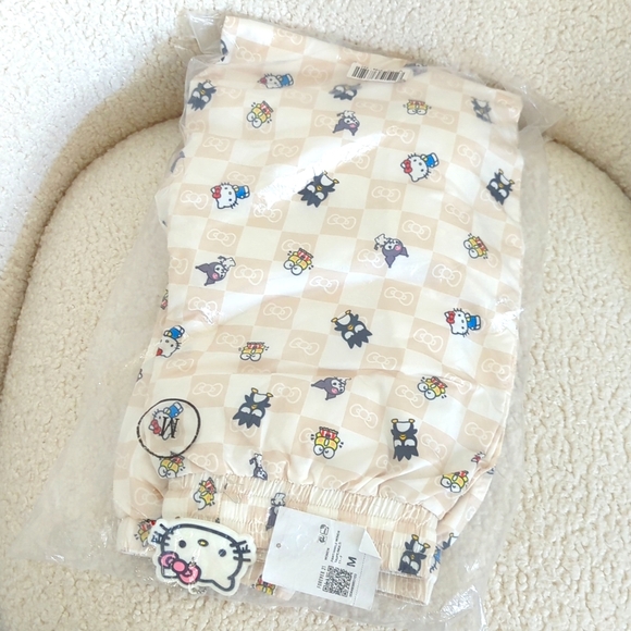 Forever21 x Hello Kitty Puffer Jogger Athletic Pants - Picture 4 of 7